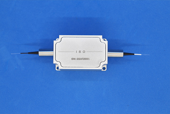 2W high-power in-line isolator